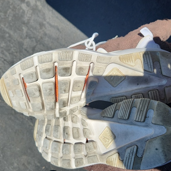 Mens Huarache Sneakers - Picture 3 of 3